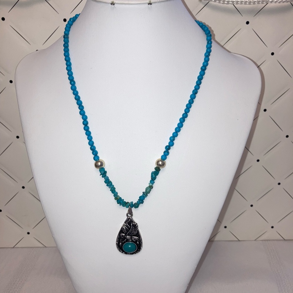 Turquoise chips beads necklace ❤️